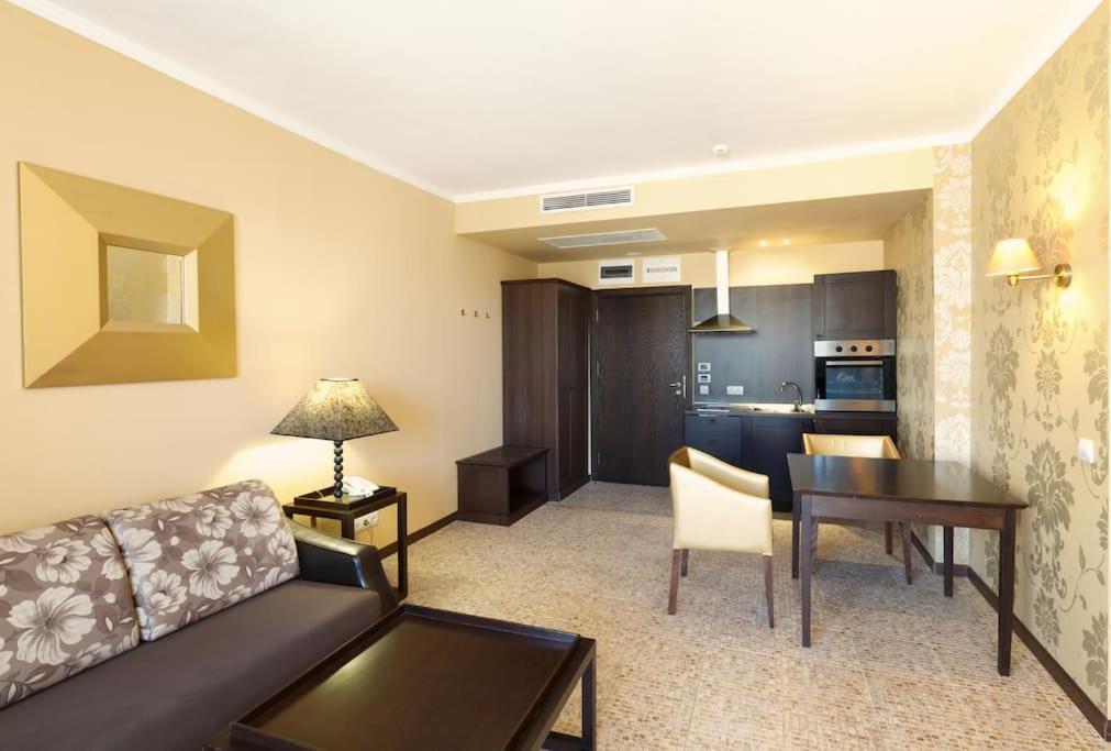 Royal Beach Apartment Barcello B Sluneční pobřeží Exteriér fotografie