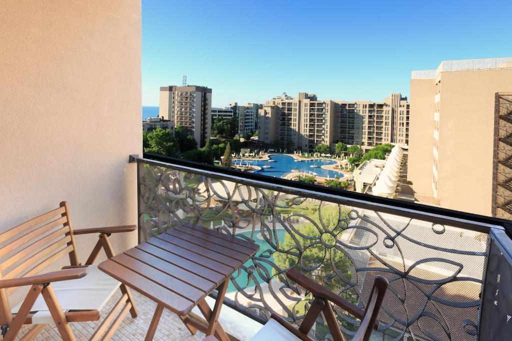 Royal Beach Apartment Barcello B Sluneční pobřeží Exteriér fotografie
